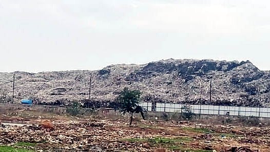 Bhopal Municipal Corporation To Privatise Aadampur Landfill Operations Amid Waste Crisis