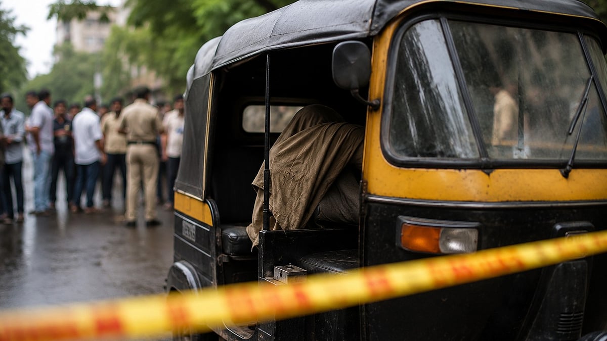 Pune: Auto-Rickshaw Driver Found Dead Inside Vehicle In Akurdi; Viral Video Sparks Questions |WATCH VIDEO
