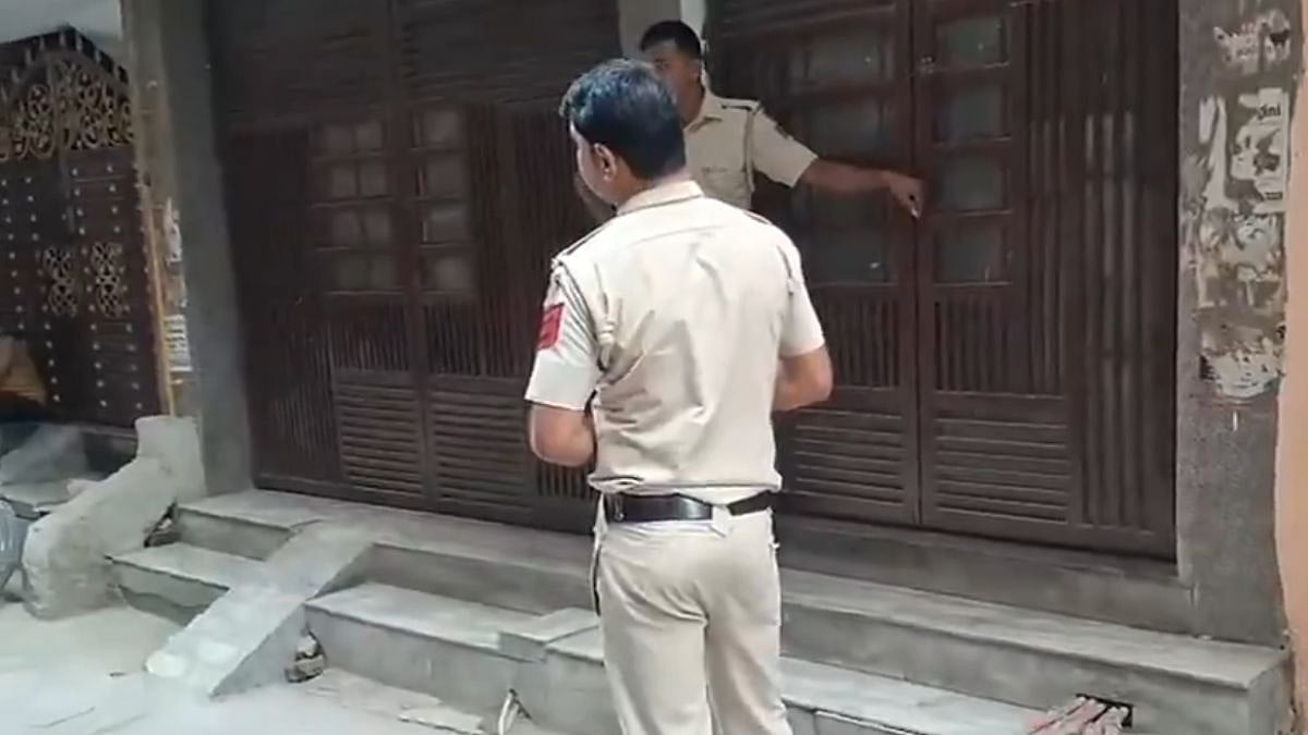 Delhi Police Constable Allegedly Shoots Wife Dead At East Delhi Residence, Probe Underway | Video