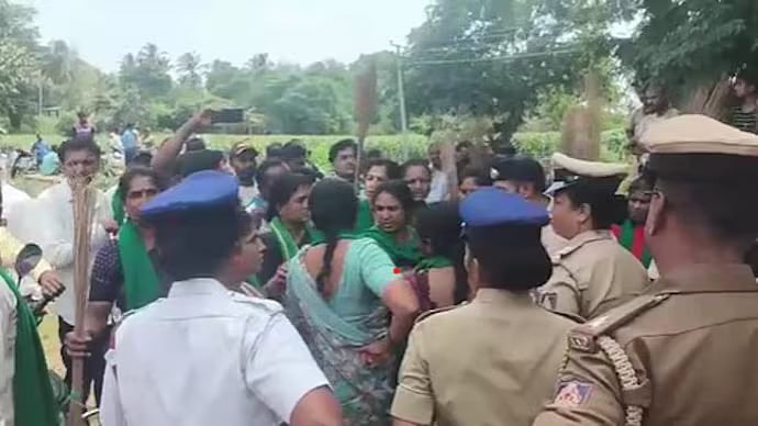WATCH: Women Farmers Hit Officials With Brooms As Karnataka's Bidadi Township Survey Sparks Violent Protests