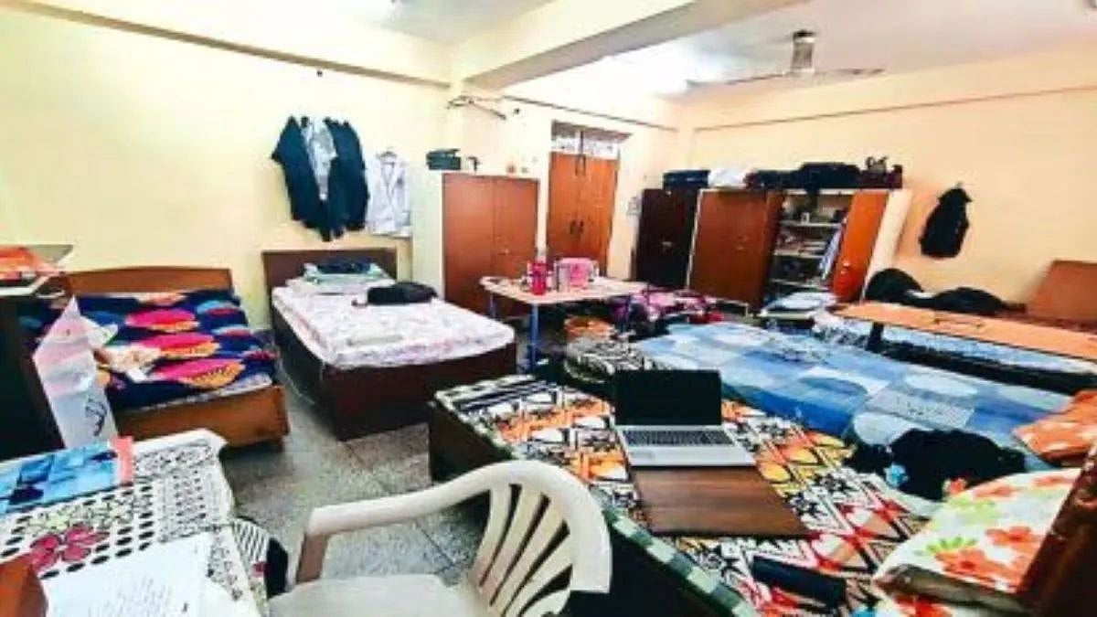CAG Audit Exposes Fake Hostels, ₹1.62 Crore Fund Misuse & Poor Infrastructure In Maharashtra Student Housing