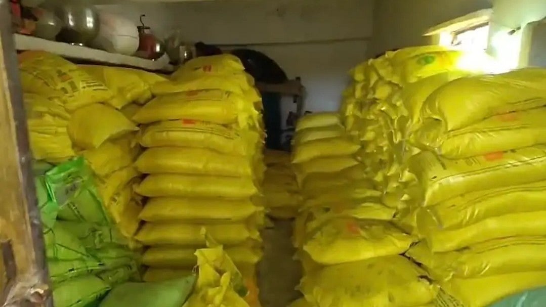 364 Bags Of Urea, DAP Fertiliser Seized During Raid In MP's Vidisha; Black Marketing Case Registered