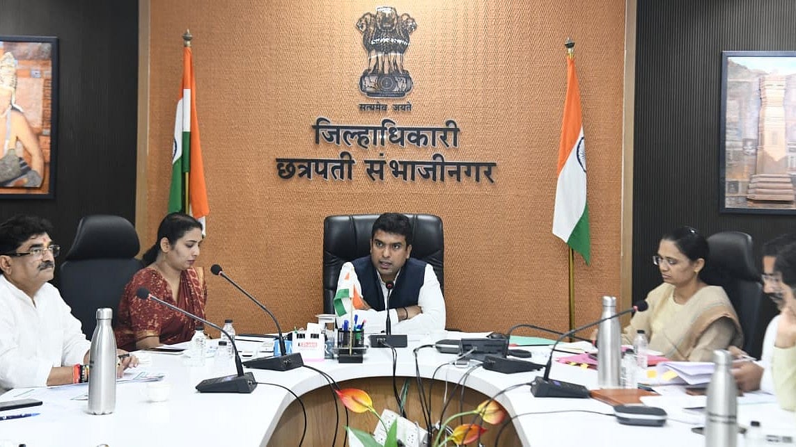 Collector Vinay Gowda GC Sets Plantation Target For Chhatrapati Sambhajinagar District