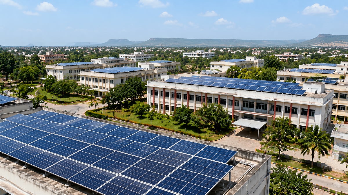 Maharashtra Govt To Set Up Solar Power Projects At 19 Colleges Across Three Districts In 18 Months