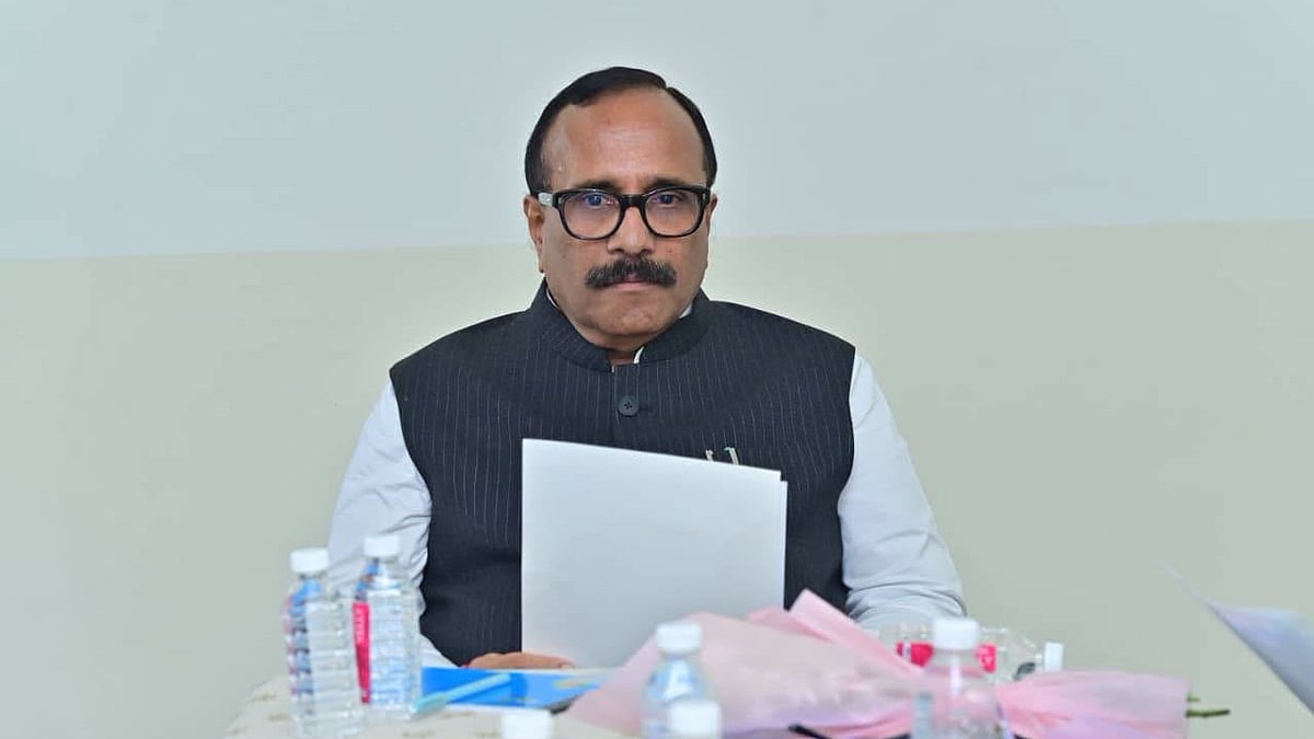 Chhatrapati Sambhajinagar: Atul Save Launches 'Des Mera Rangeela' Competition Poster 