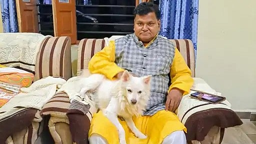 15-Year-Old Pet Dog 'Duggu' Dies Moments After Beloved Owner's Funeral Procession Begins In MP's Betul