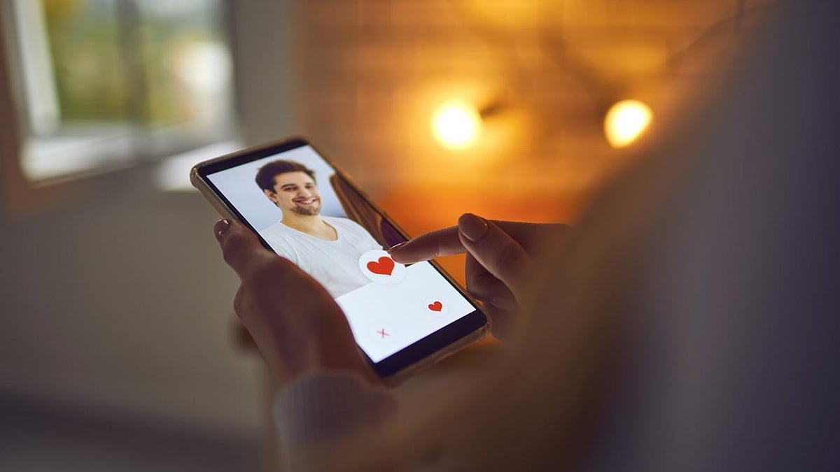 Bhopal Man Loses ₹18 Lakh In Dating App Scam; Pakistan Link Under Cyber Probe