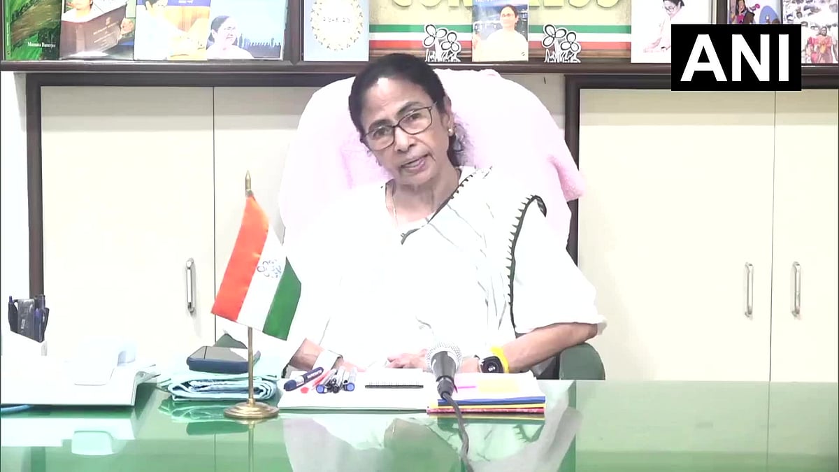 'He Is Fighting Like A Tiger': Mamata Backs Abhishek As Madan Mitra Targets TMC Leadership 