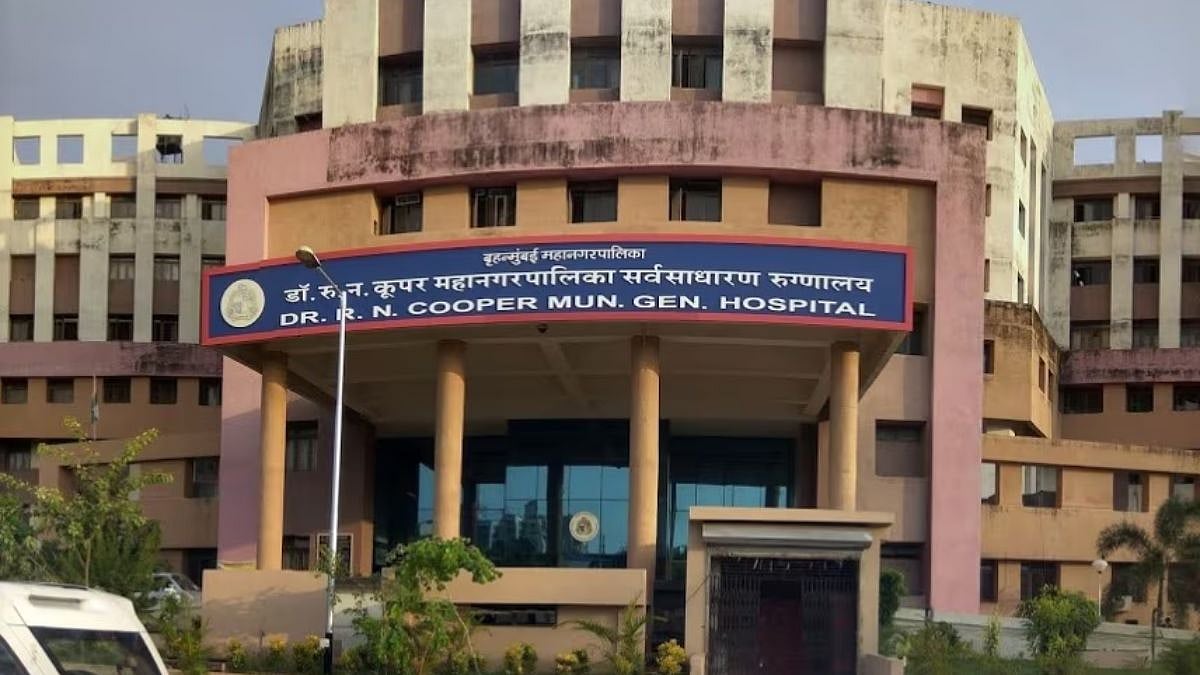 Mumbai: Drunk Man Creates Chaos At Cooper Hospital, Smashes Glass Partition; Juhu Police Book Accused
