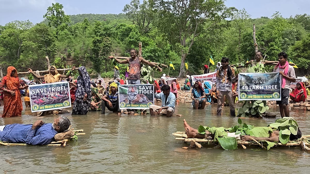 Ken-Betwa Protest: Tribals' 'Chita Andolan' Enters Day-10; Activist Amit Bhatnagar Loses 6 Kg Weight Due To Hunger Strike — VIDEO