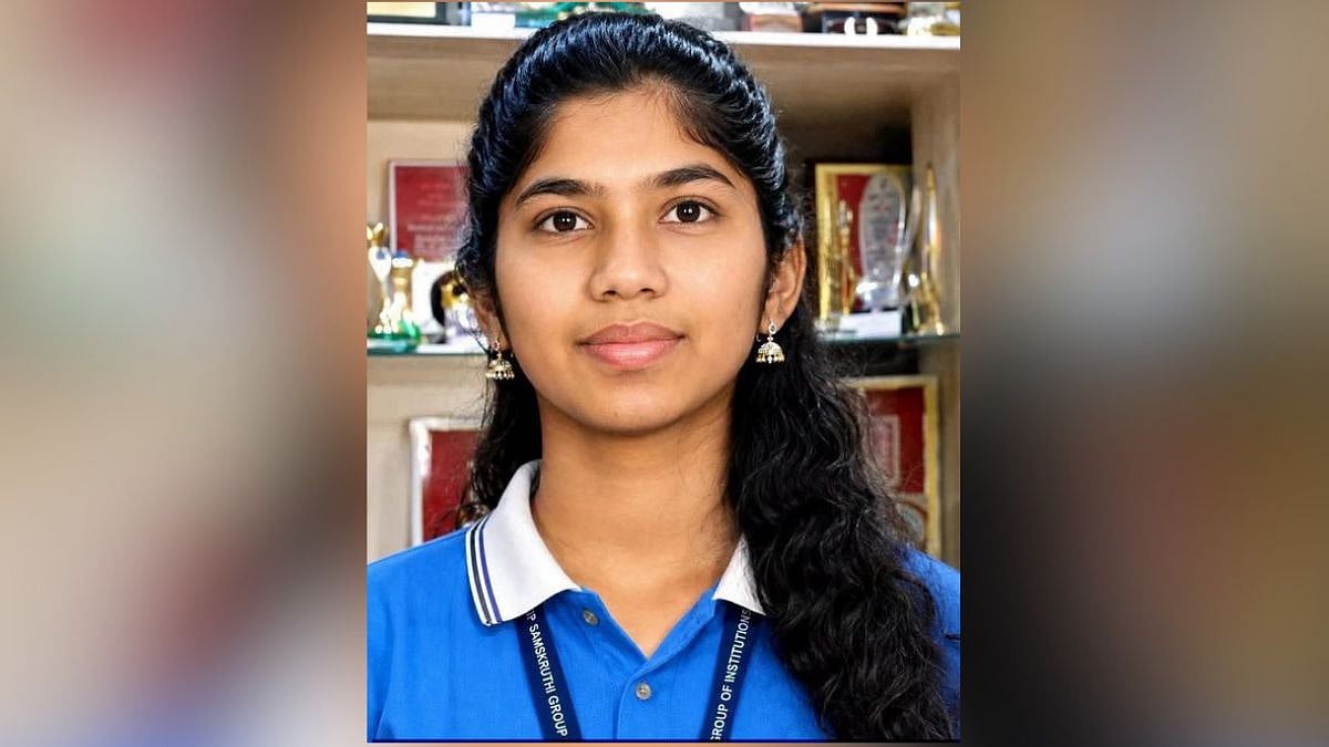 Pune Girl Shravani Kudale Secures AIR 5 In NEET-UG Re-Exam With 710 Marks