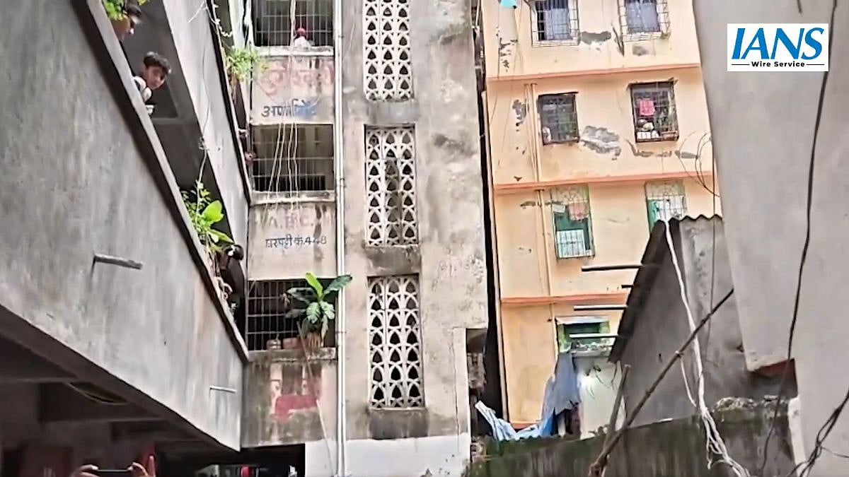 Palghar: Major Cracks Develop In Durgeshwari Building In Nalasopara; Residents Evacuated, No Casualties Reported | VIDEO