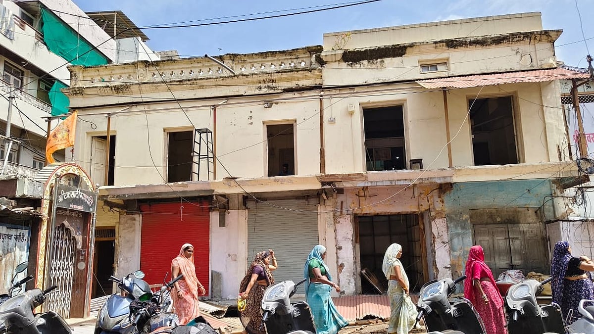 Ujjain Municipal Corporation Accused Of Favouring Influential Family In Road Widening