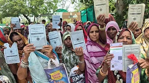 Women Protest Over PDS Ration Irregularities In Barwani Villages