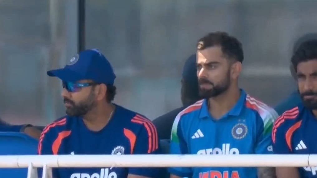 'Is Rohit Retiring?': Virat Kohli's 'Dejected Look' While Sitting Besides Rohit Sharma During IND vs ENG 2nd ODI Sparks Retirement Buzz | Video