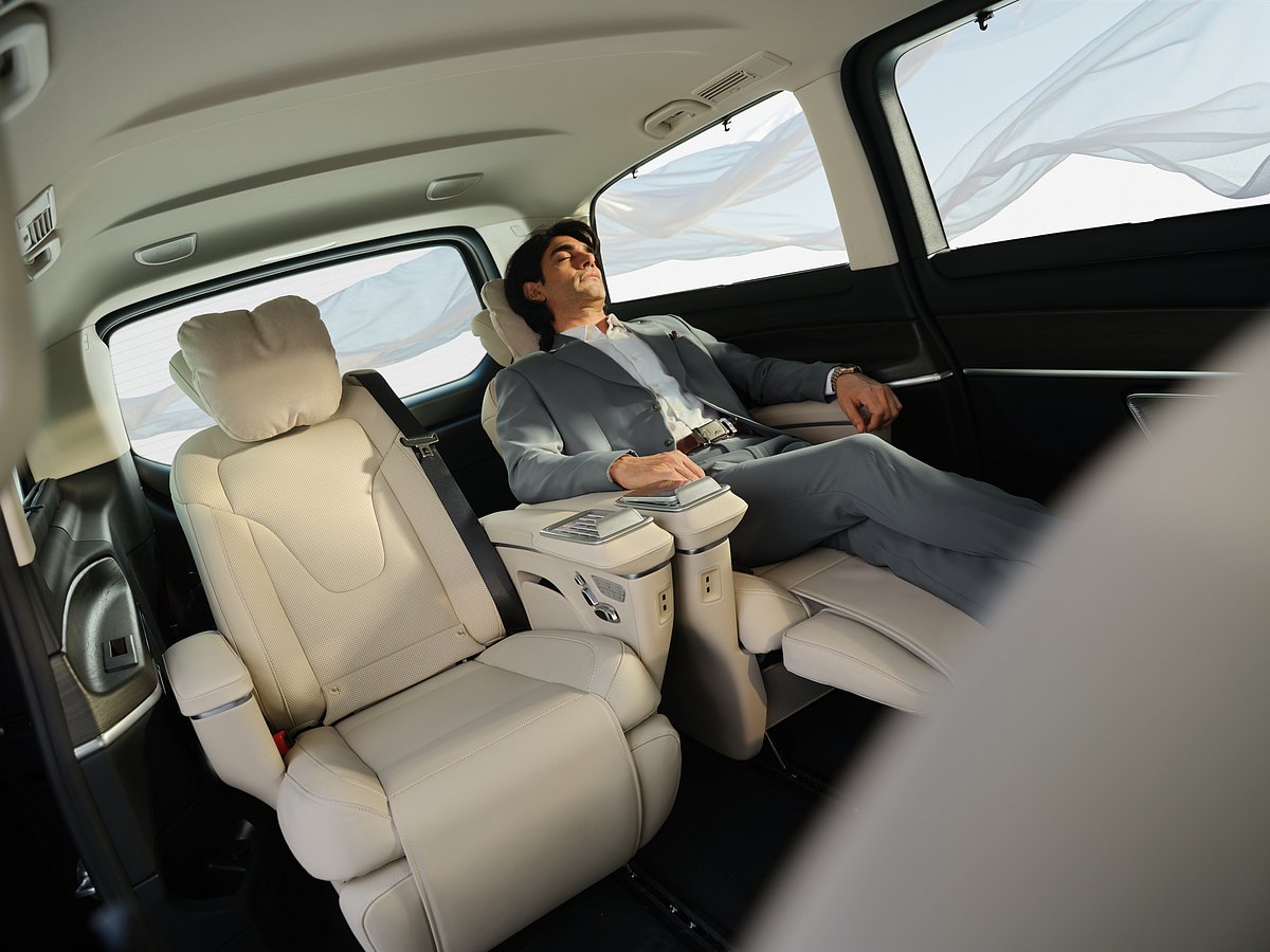 Mercedes Benz V-Class interior