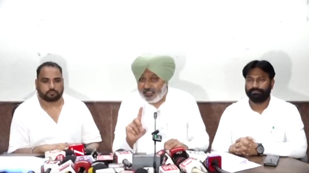 AAP Hits Back At PM Narendra Modi's 'Double Engine' Pitch, Questions BJP's Punjab Record Over Drugs, Pending Dues & Governance | Video