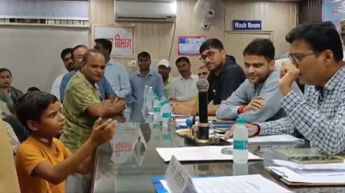 'Karwa Denge Nahi, Karwa Dijiye': 13-Year-Old's Conversation With UP DM Over Property Dispute And Education Goes Viral | Watch
