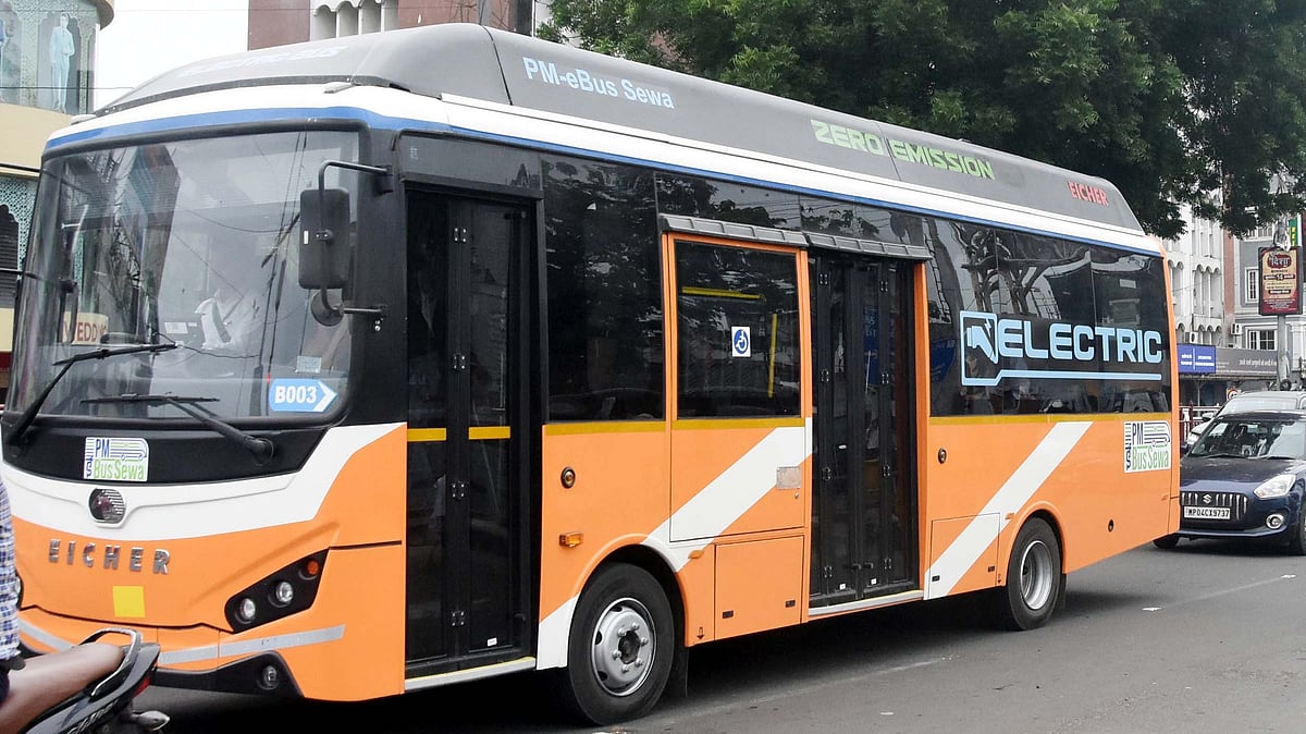Encroachments, E-Rickshaws Slow Bhopal's First Electric Bus Trial
