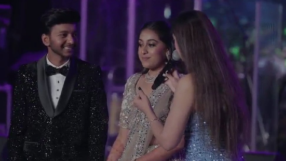 'Ketan Agarwal Is Caring & Kind,' Said Siya Goyal During Engagement Ceremony; Video Goes Viral