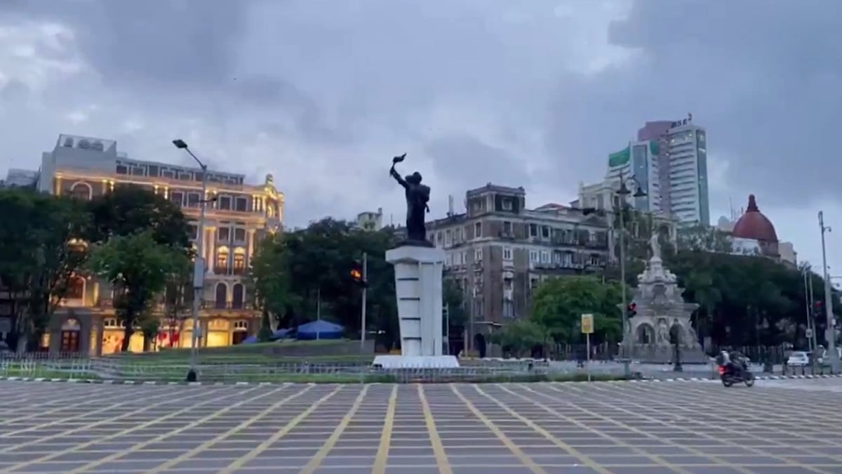 Mumbai Weather Update: City Wakes Up To Cloudy Skies, Light Drizzle; IMD Issues Orange Alert For Heavy Rain Today