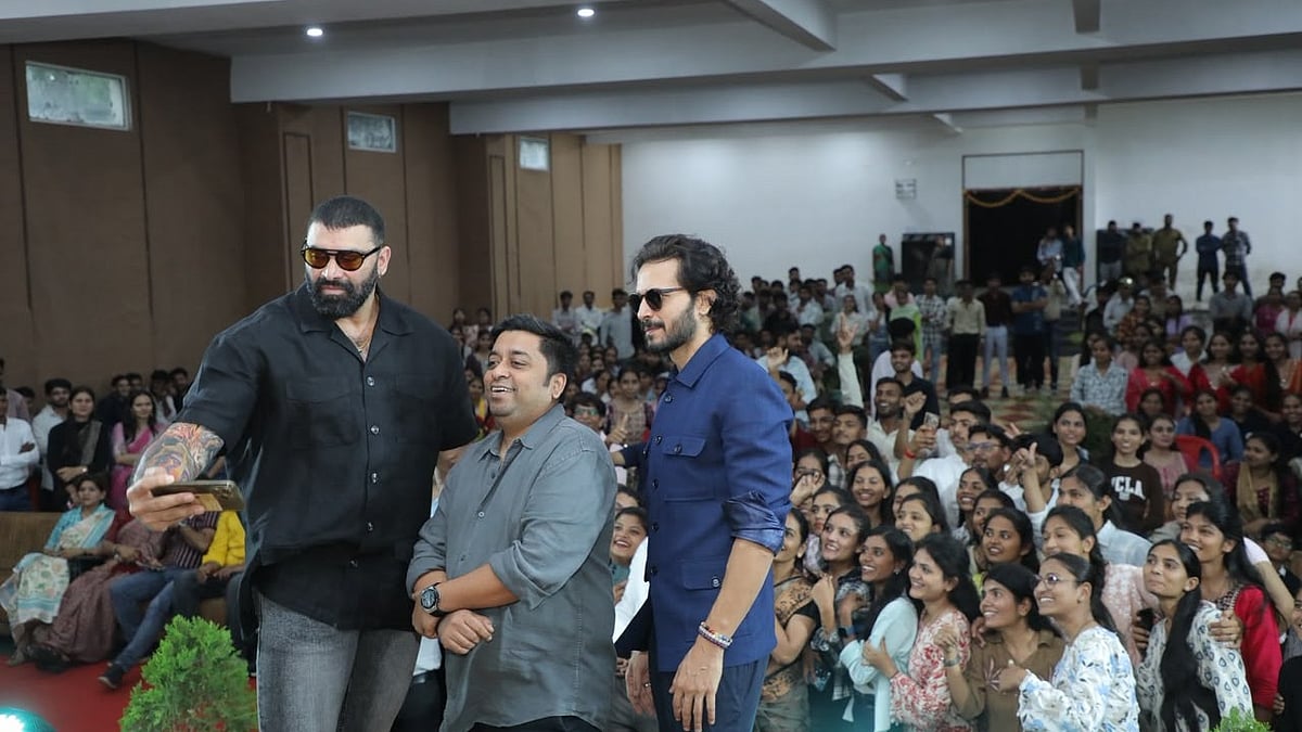 Kranti Prakash Jha, Nikitin Dheer Meet Students Ahead Of Raktanchal 3 In Indore
