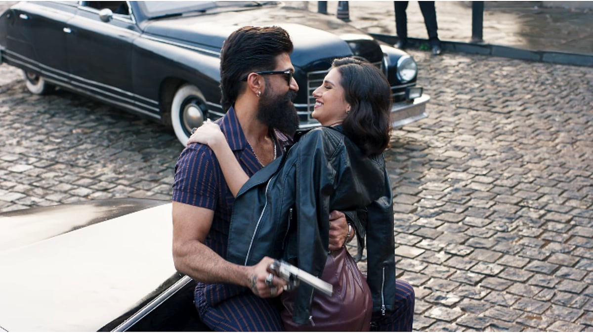Toxic Song Madhosh: Netizens Praise Yash & Tara Sutaria's Chemistry, Say 'Every Frame Is Lethal' - VIDEO 