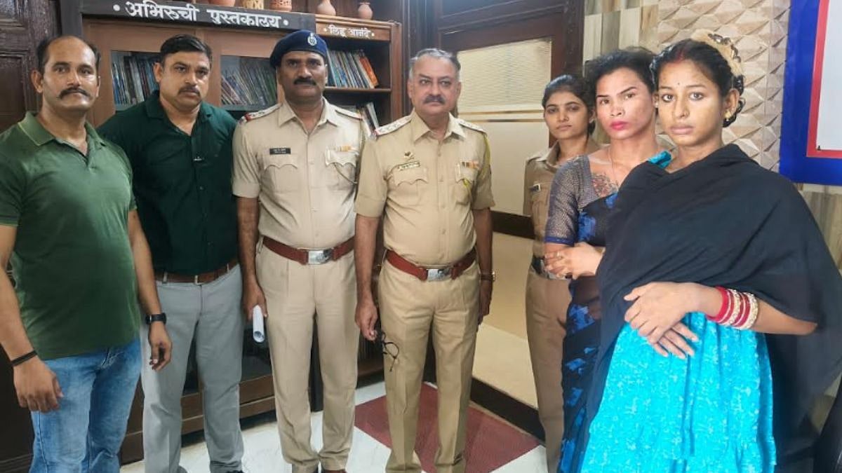 Mumbai Local Train Assault: GRP Detains 2 Transgender Individuals For Allegedly Attacking Passenger Over Money Demand | Video