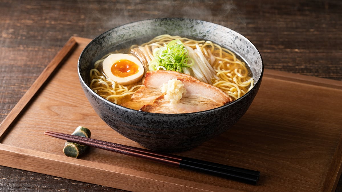Mumbai's Best Monsoon Menus: Check Out Restaurants Serving Rain-Perfect Comfort Food