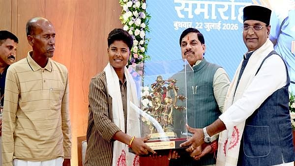 Chief Minister Mohan Yadav Honours World Cup Cricket Champ Kranti Gaud; Presents ₹5 Lakh At CM House In Bhopal