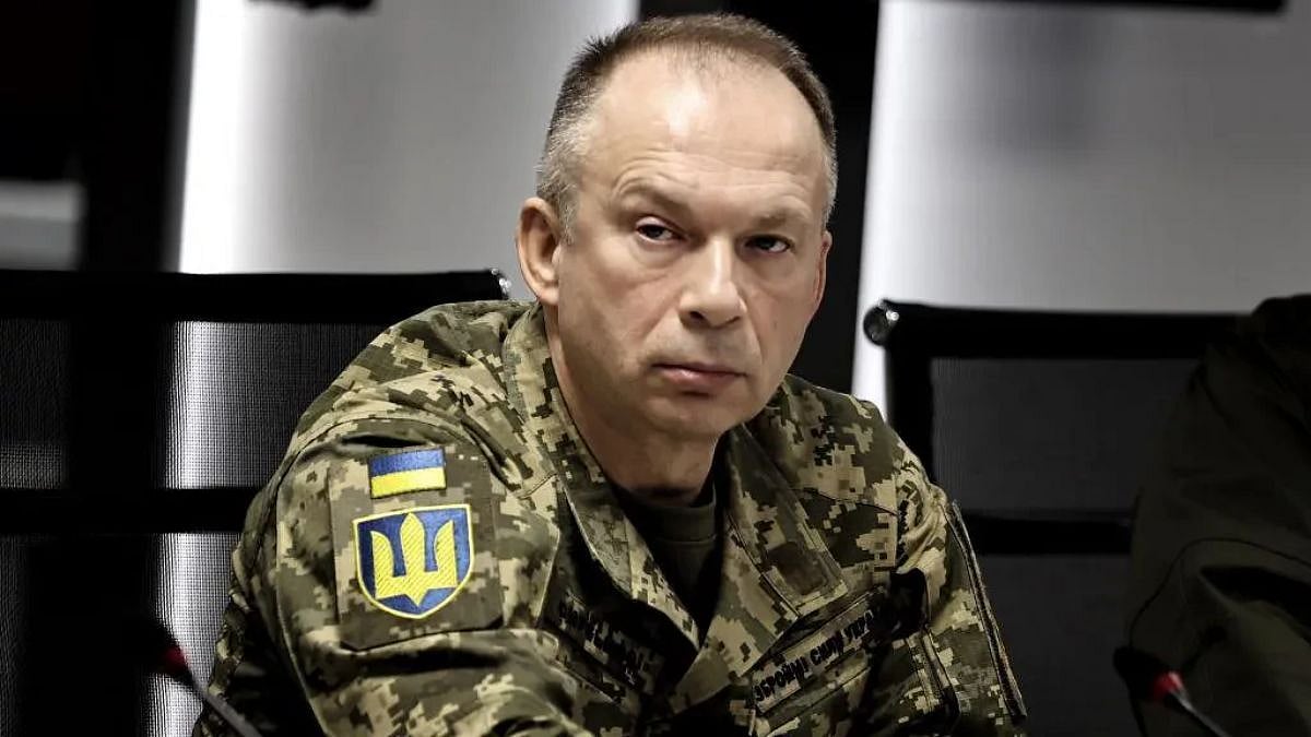Ukraine Military Shake-Up: President Zelenskyy Removes Army Chief Oleksandr Syrskyi, Appoints Mykhailo Drapatyi After Nationwide Protests | Video