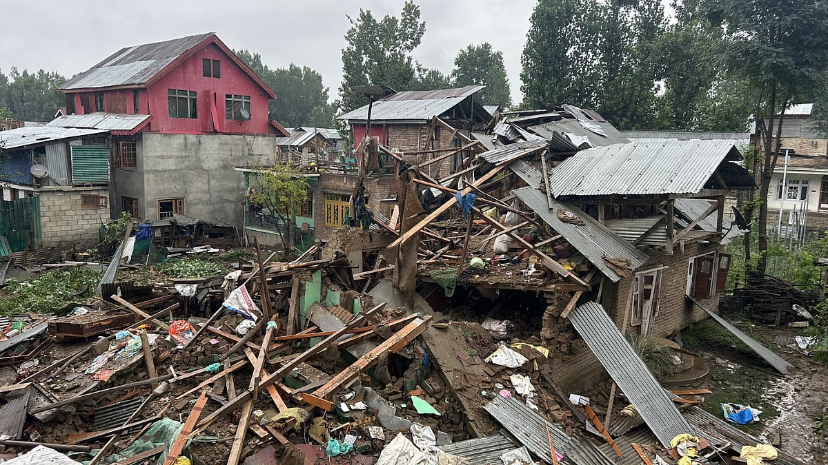 Anantnag Terror Attack: Two LeT Terrorists' Houses Demolished After Policeman's Killing; Massive Crackdown Underway