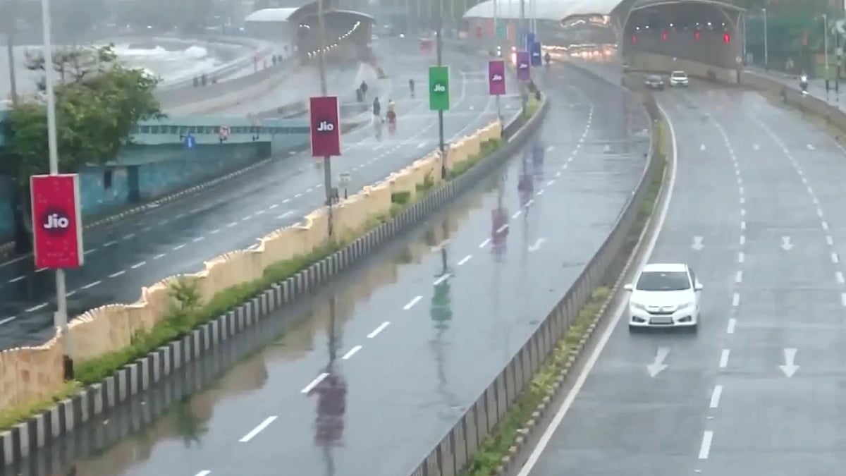 Mumbai Braces For Heavy Rain As IMD Issues Yellow Alert Amid Gusty Winds; High Tide Warning In Place
