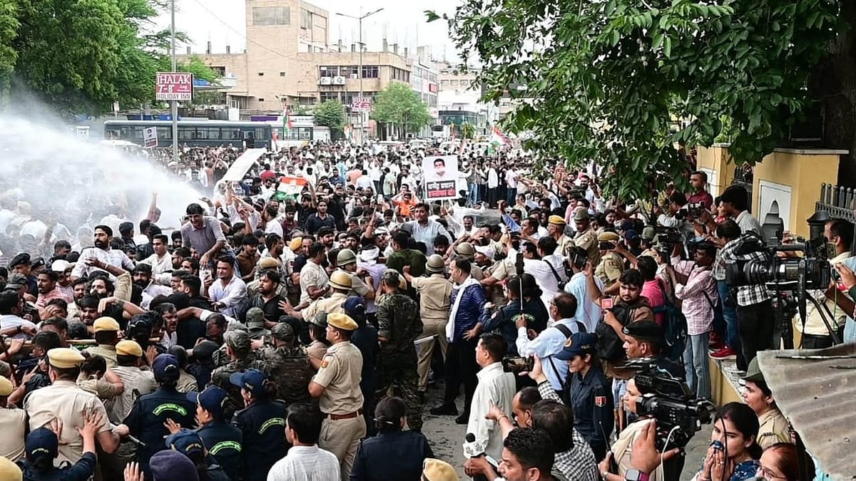 Jaipur Students Hold Protest Echoing Delhi Agitation, Demand Education Reforms