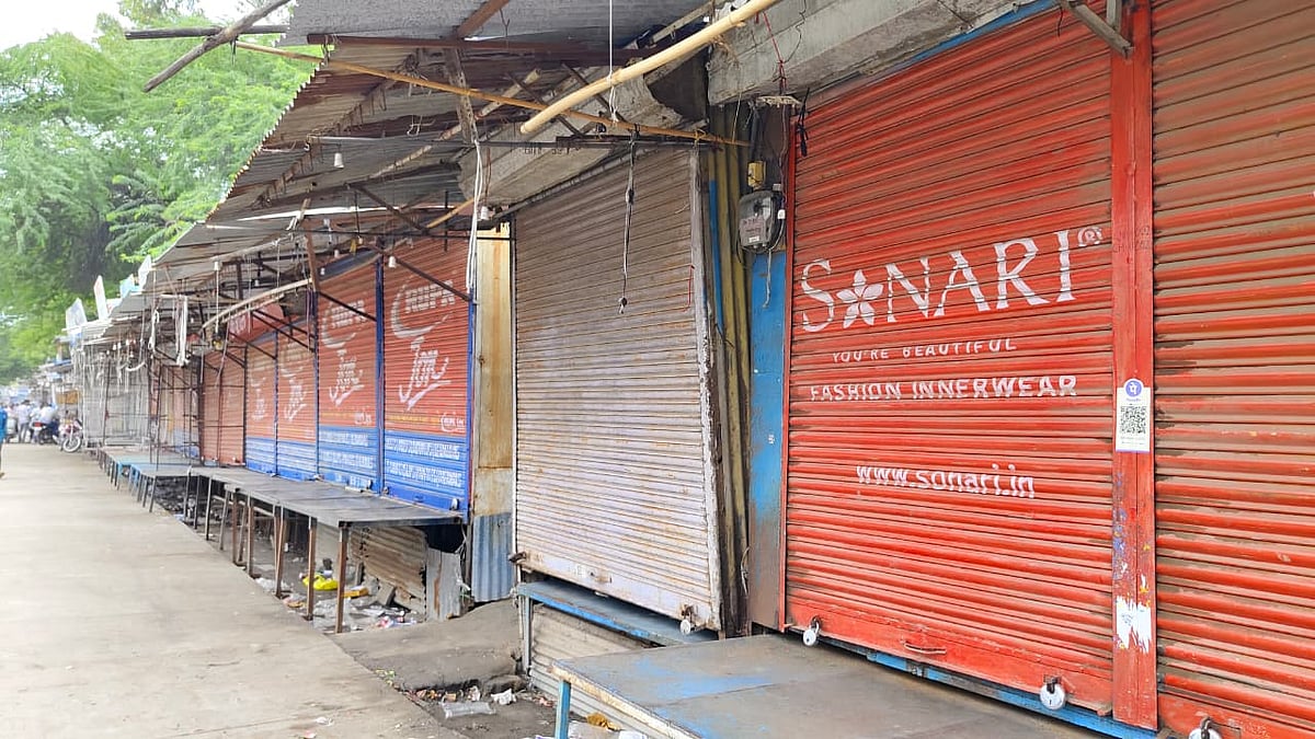 Shops Shut Across Beed In Support of Jantar Mantar Protest