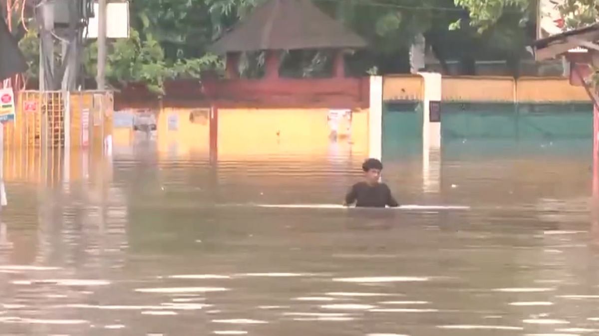 Assam Flood Crisis: Death Toll Climbs To 47; Over 6.53 Lakh People Affected Across 11 Districts As Guwahati Remains Waterlogged | Video