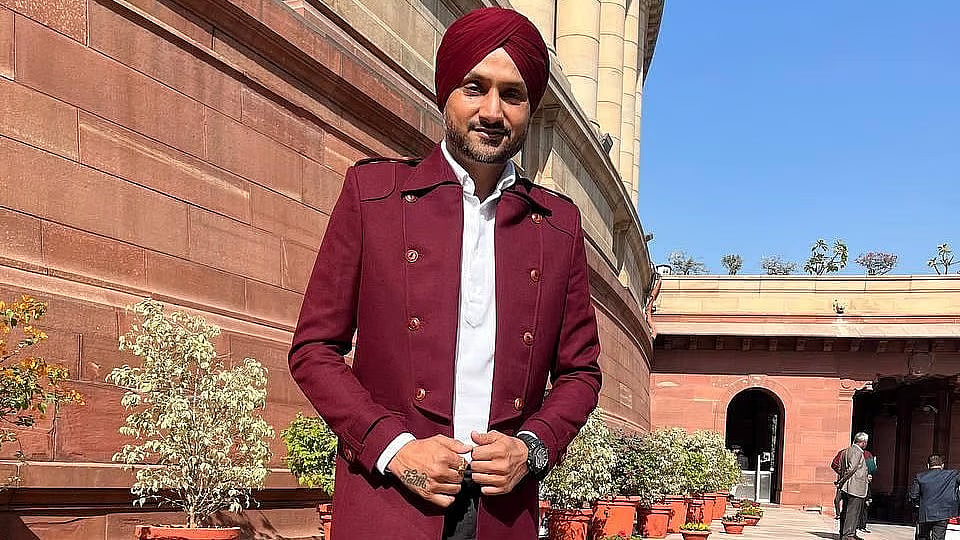 'Our Youth Deserve Nothing Less': Harbhajan Singh Welcomes End Of Sonam Wangchuk's Hunger Strike, Urges Dialogue For Students