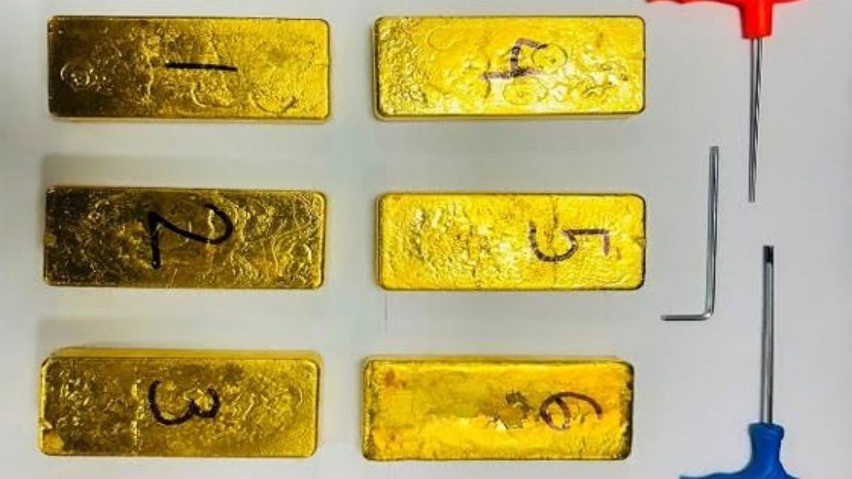 DRI Busts 2 Gold Smuggling Syndicates At Mumbai Airport, Seizes 15.76 kg Gold Worth ₹23.63 Crore; 8 Arrested