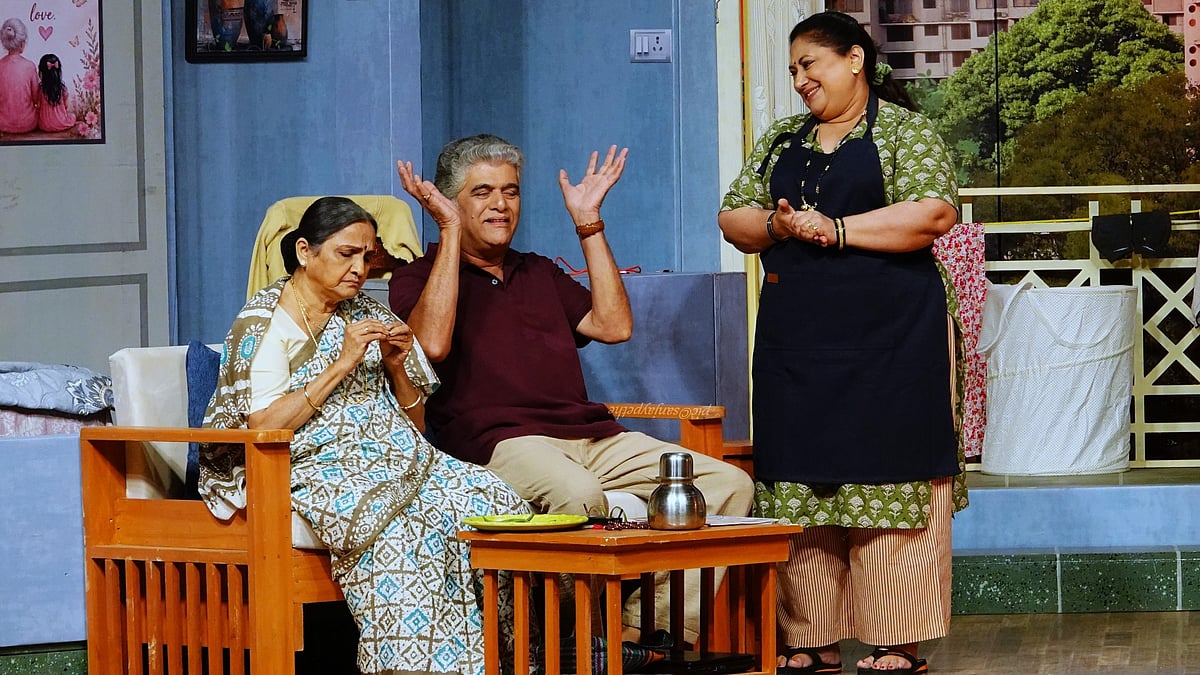Theatre Review: ‘Ata He Thambvaaycha Kasa?’ Exposes The Dark Reality Of Cybercrime