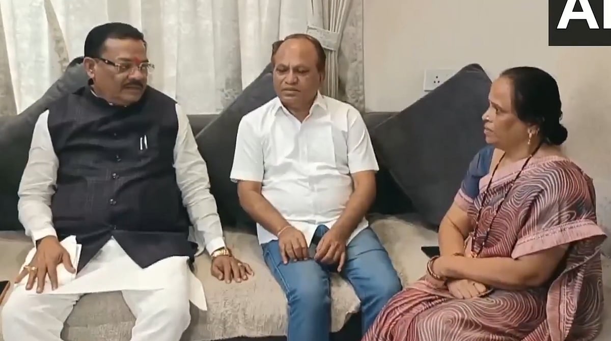 Shiv Sena's Sanjay Shirsat Meets CJP Founder Abhijeet Dipke's Parents In Chhatrapati Sambhajinagar; Family Seeks Police Protection