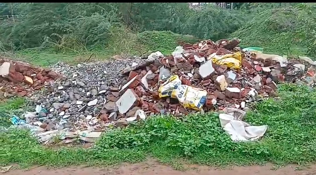 Baghni River debris dumping