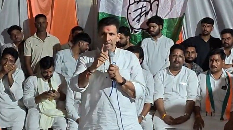 Datia By-poll: 'Haath Jodna Bhi Aata Hai Aur Todna Bhi,' PCC Chief Jitu Patwari Alleges Administrative Bias In Datia, Questions Transfers Of 9 TIs Ahead Of Voting | VIDEO