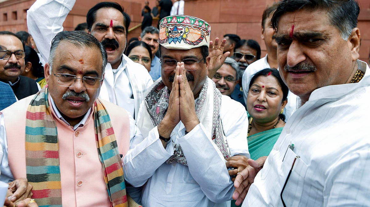 NDA MPs Greet Dharmendra Pradhan With 'Mithila Cap' In Parliament, Know What It Signifies?