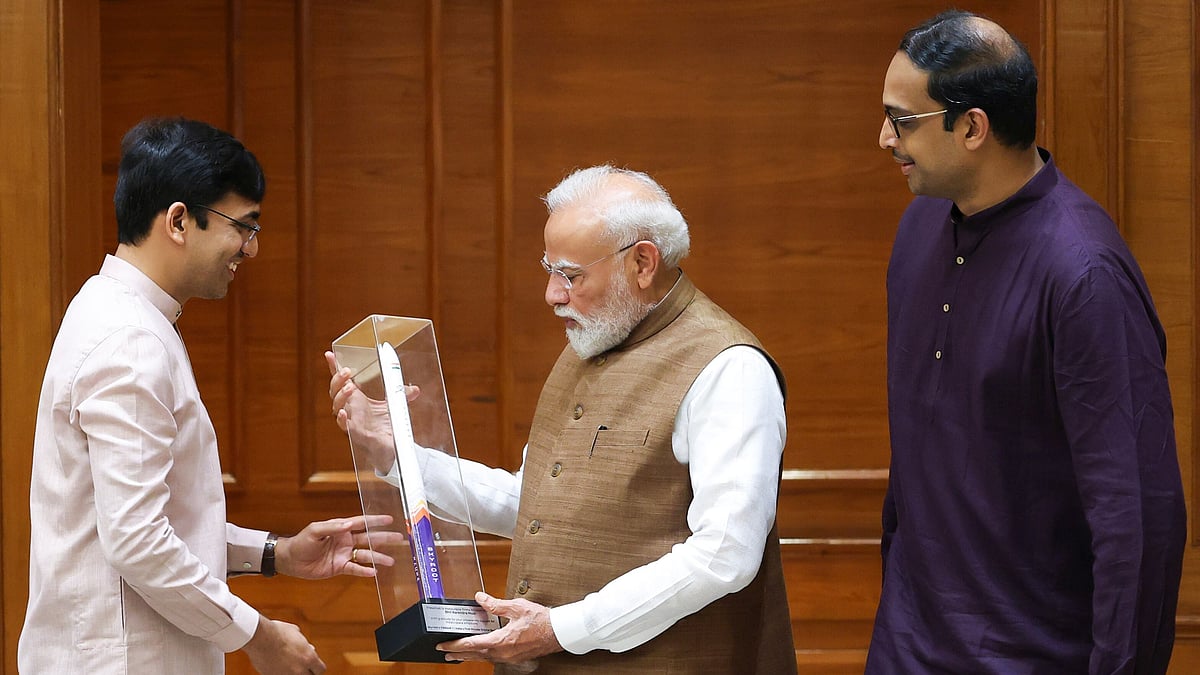 PM Modi Meets Skyroot Aerospace Founders After Successful Vikram-1 Private Rocket Mission