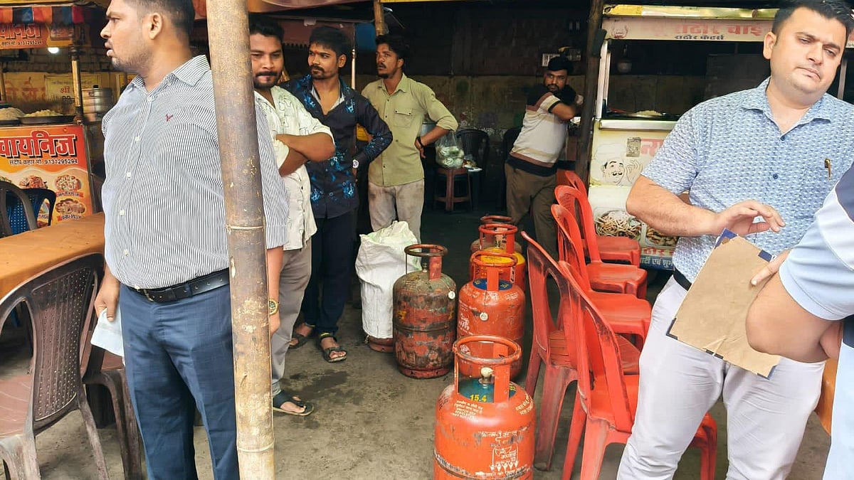 11 Domestic LPG Cylinders Seized In Crackdown After Food Stall Blast In MP's Itarsi 