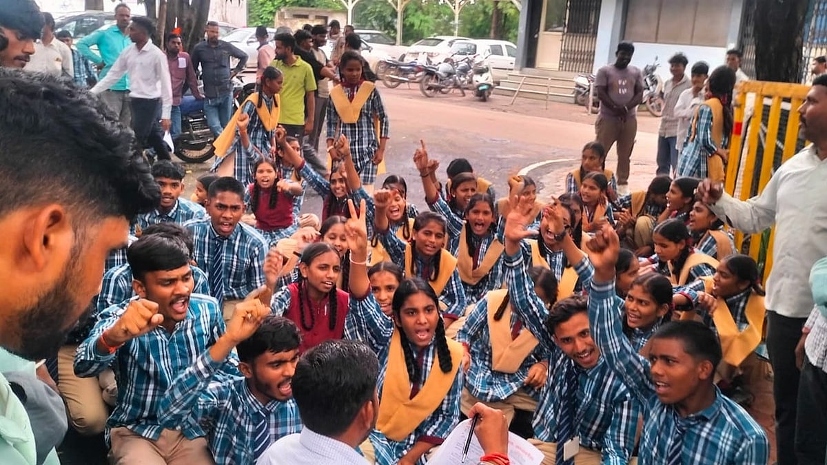 120 Tribal Students March 10 Km To Dhar Collectorate, Allege Caste Bias