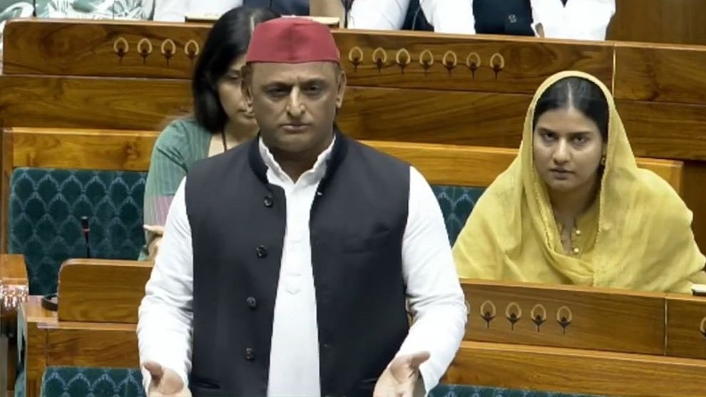 'Those Who Couldn't Stop Offering Theft Can't Stop Paper Leaks': Akhilesh Yadav's Sharp Dig At BJP