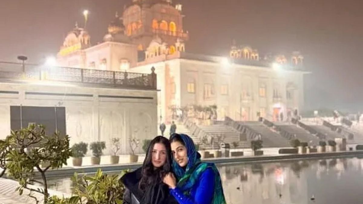 Sara Ali Khan Visits Delhi's Gurdwara Bangla Sahib To Offer Prayers, Continuing Her Cherished Tradition In The Capital