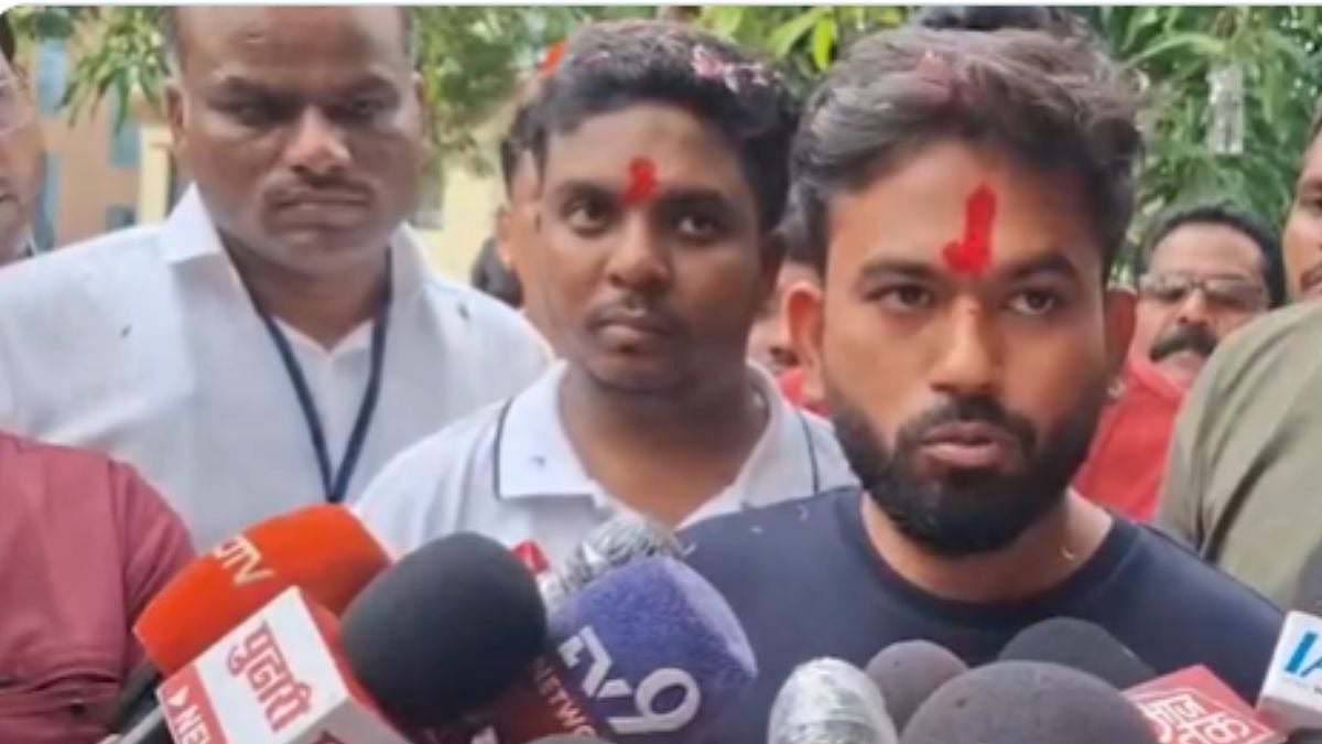 Watch: CJP Founder Abhijeet Dipke Questions Alleged Use Of AK-47 On Student Protesters After Bihar Constable Seen Firing It During Student Protest