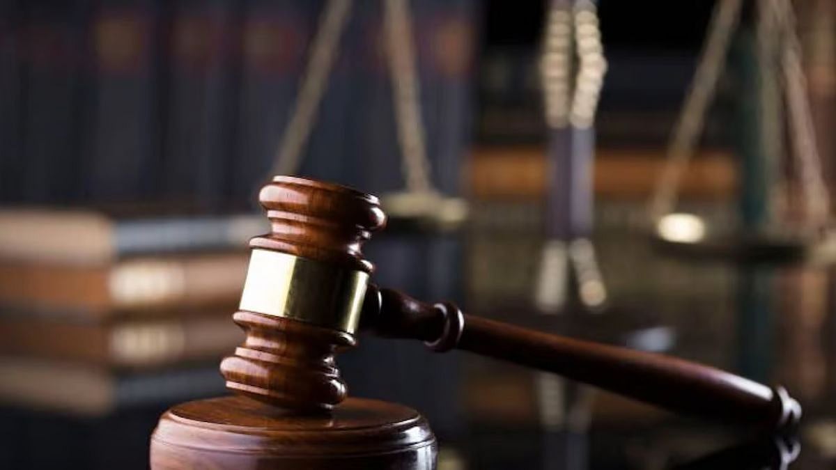 Jabalpur High Court Upholds CAT Order On IPS Cadre Review -Dismisses Centre's Plea